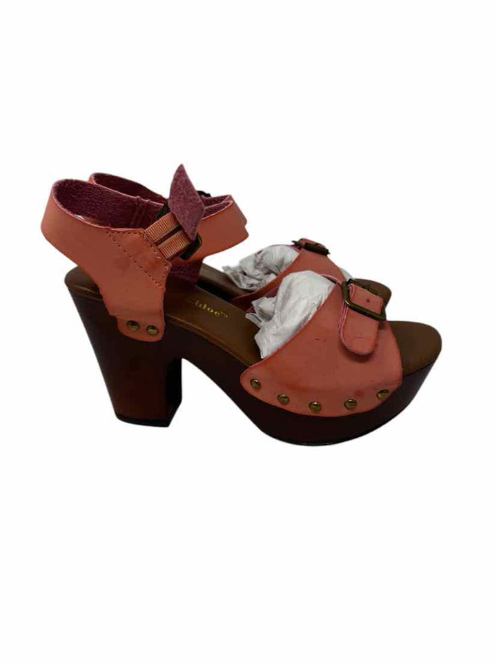 Shoe Size 6.5 Peach Sandals