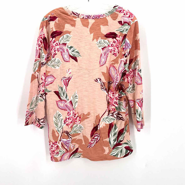 Size L Chico's Blush Knit Shirt