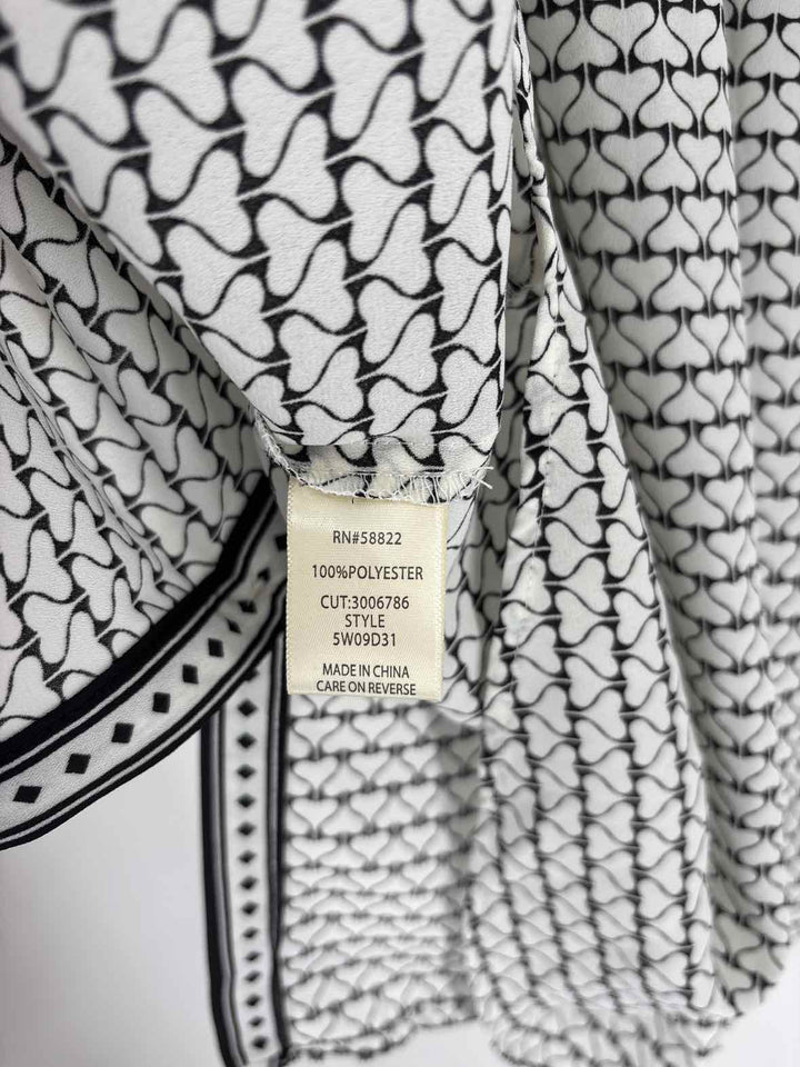 Size 1X MAX STUDIO Black/White Shirt