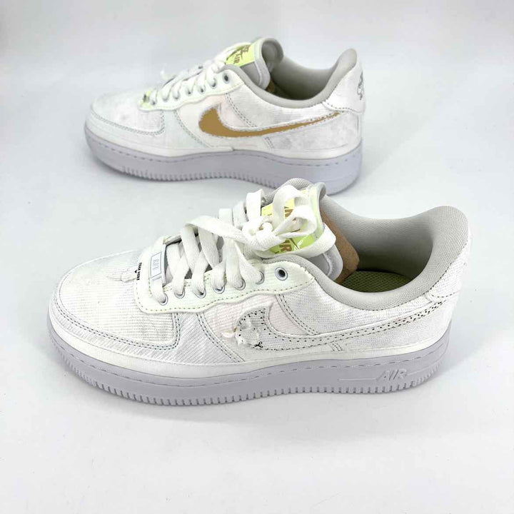 Shoe Size 6.5 Nike White Sneakers