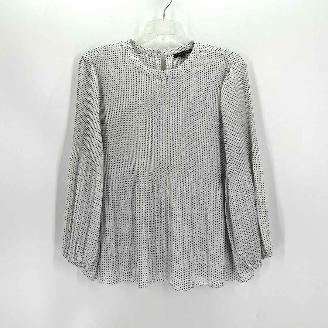 Size M Adrianna Papell White Shirt
