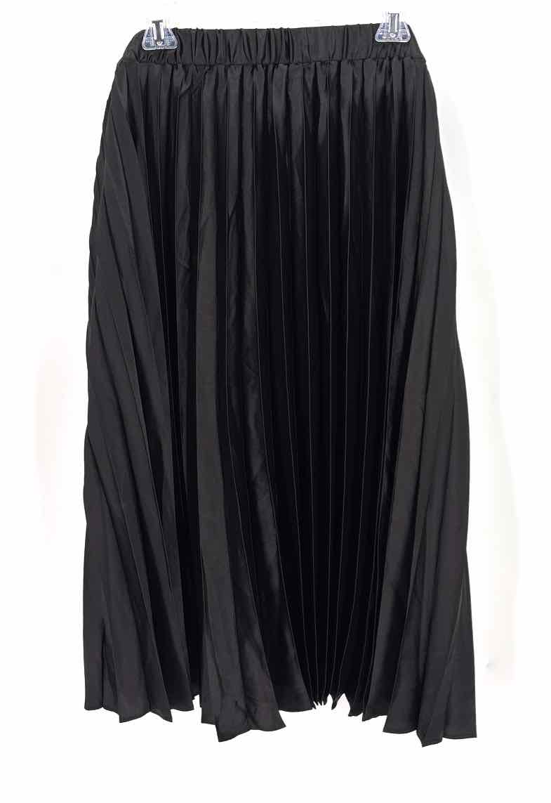 Size 2X AVA & VIV Black Skirt