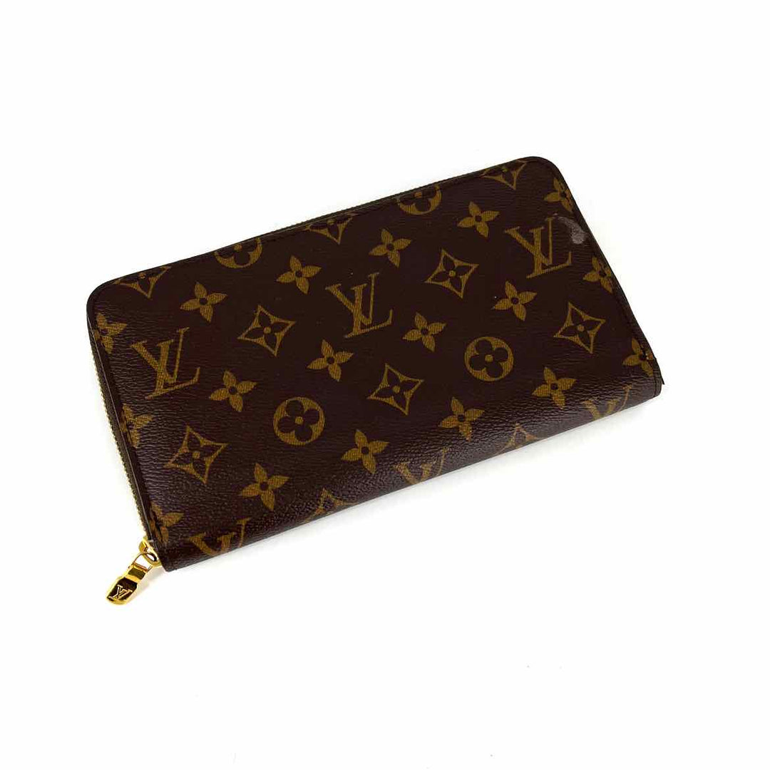 Louis Vuitton Luxury - Wallet