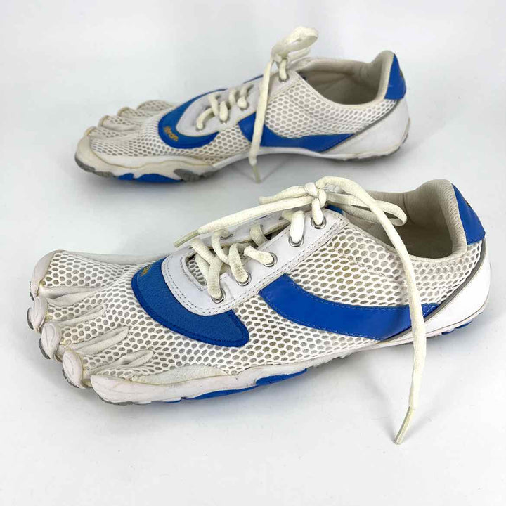 Shoe Size 42 White Mesh Sneakers