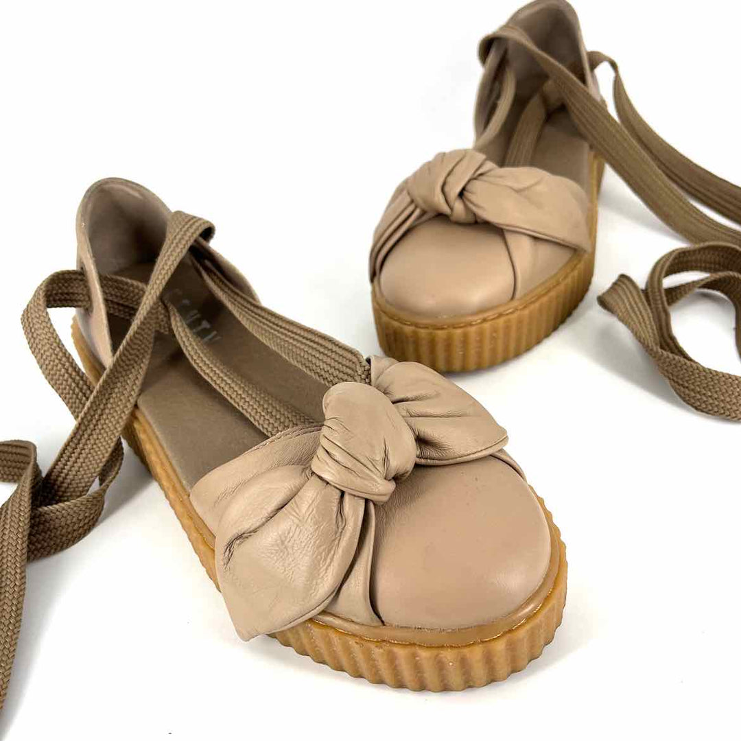 Shoe Size 9.5 Puma Taupe Leather Sandals