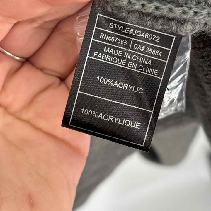 Size L BB Dakota Charcoal Knit Vest