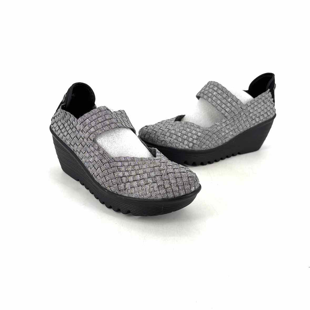 Shoe Size 40 Bernie Mev Silver Pumps