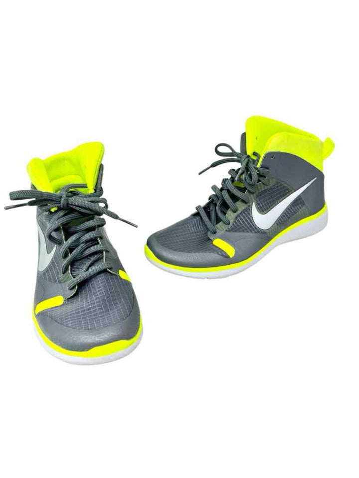 Shoe Size 38.5 Nike Gray Sneakers