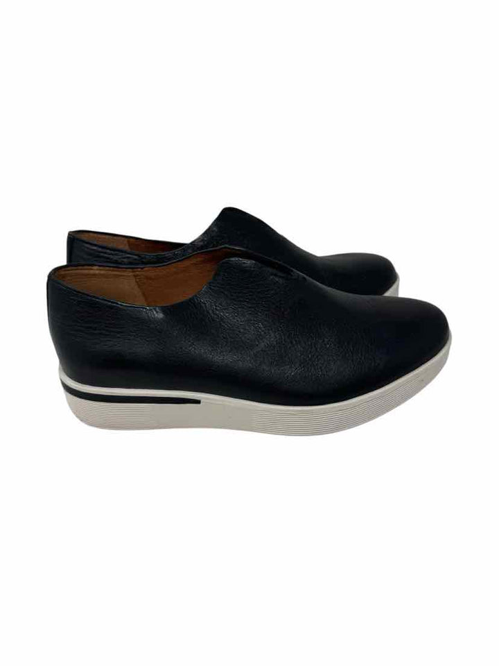 Shoe Size 8 GENTLE SOULS Black Sneakers
