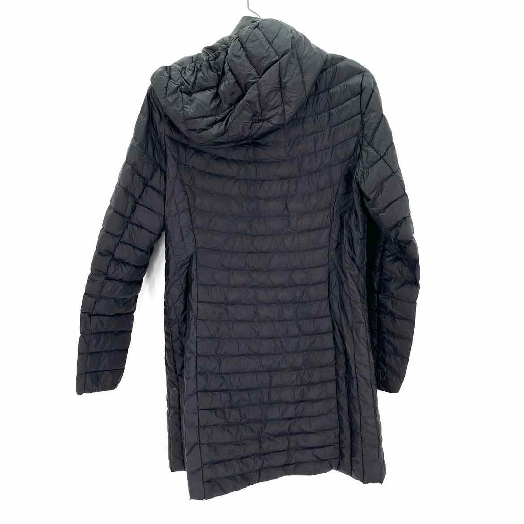 Size M Black Sweater