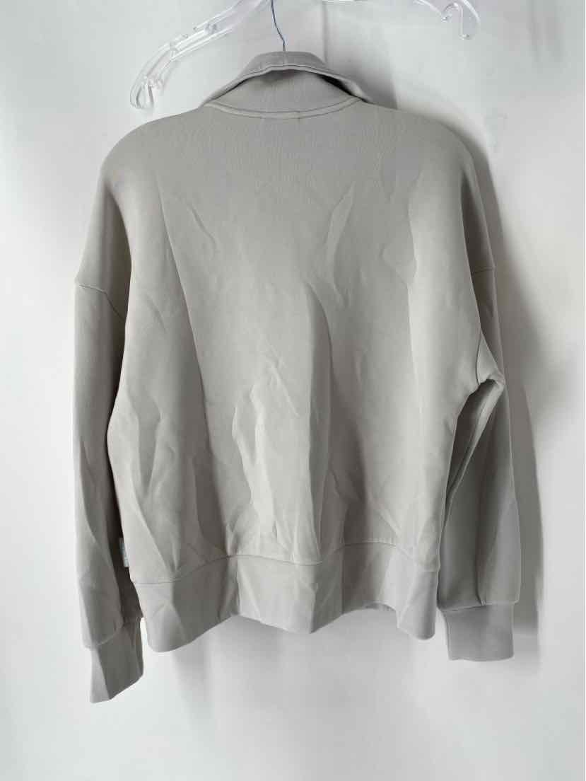 Size XS VARLEY Gray Shirt