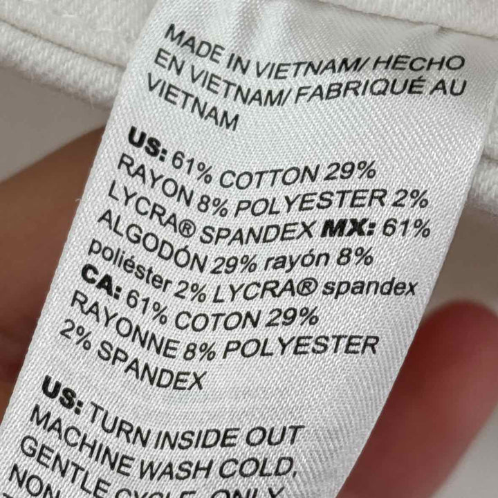 Size 6 Chico's White Shorts