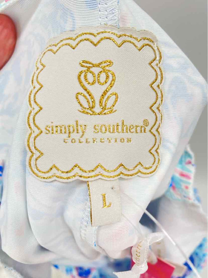 Size L SIMPLY SOUTHERN Blue Print Shorts