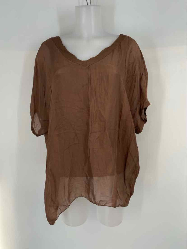 Size M SOFIA VERGARA Brown Sateen Shirt