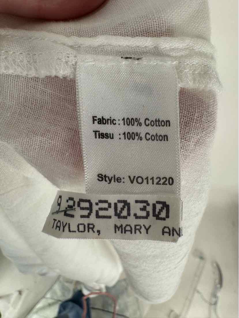 Size M ELAN White Shirt
