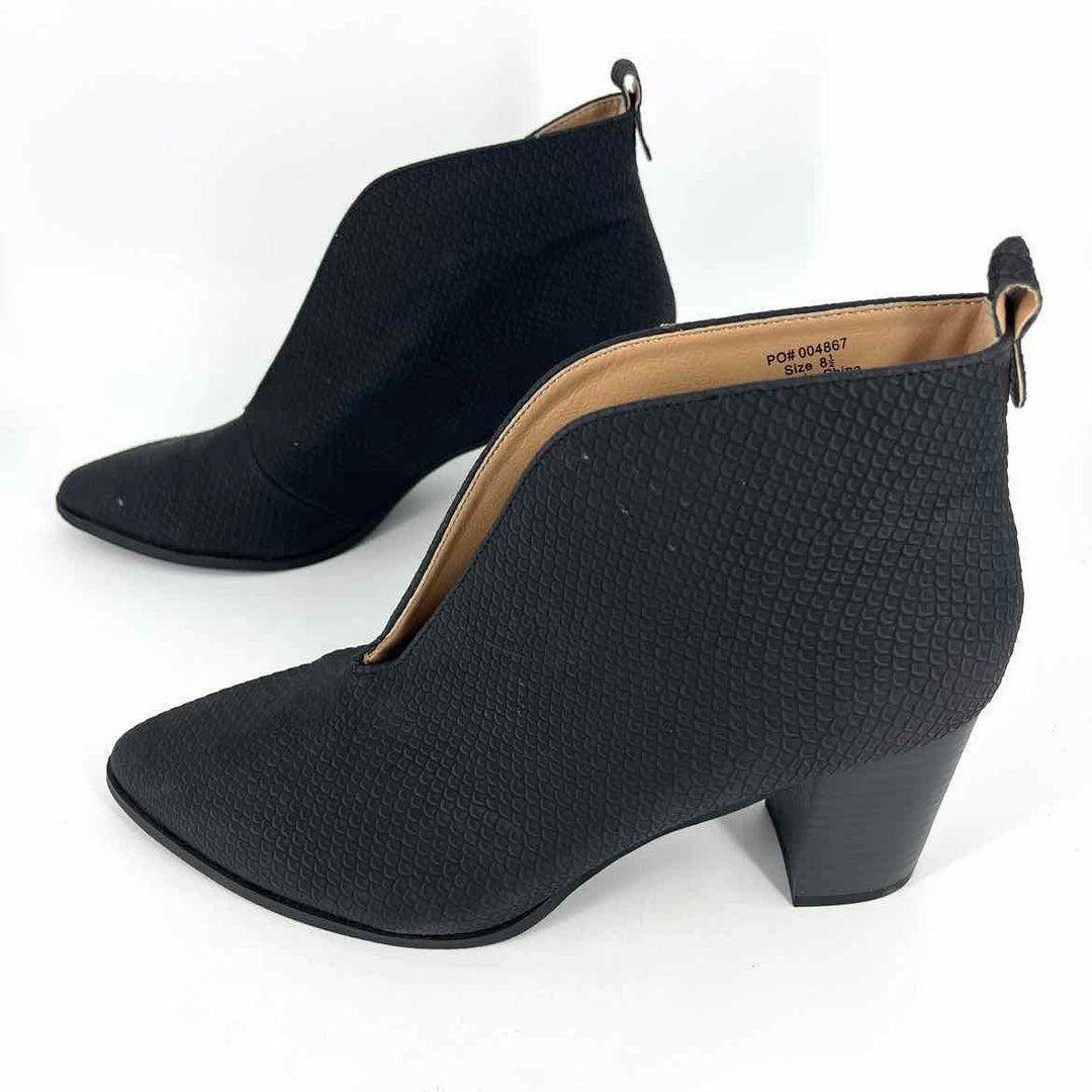 Shoe Size 8 Black Boots