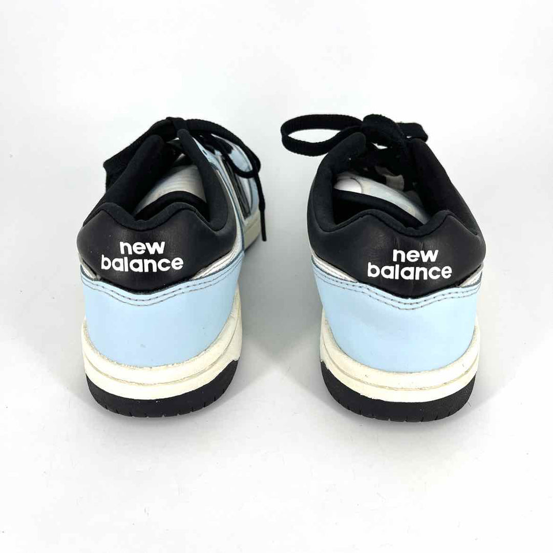 Shoe Size 7 New Balance Multi-Color Leather Sneakers
