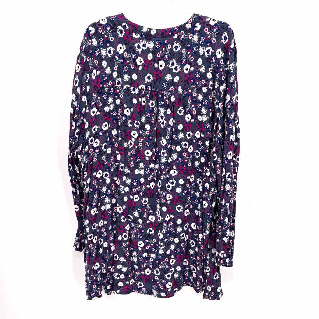Size 26/28 LANE BRYANT Blue Shirt