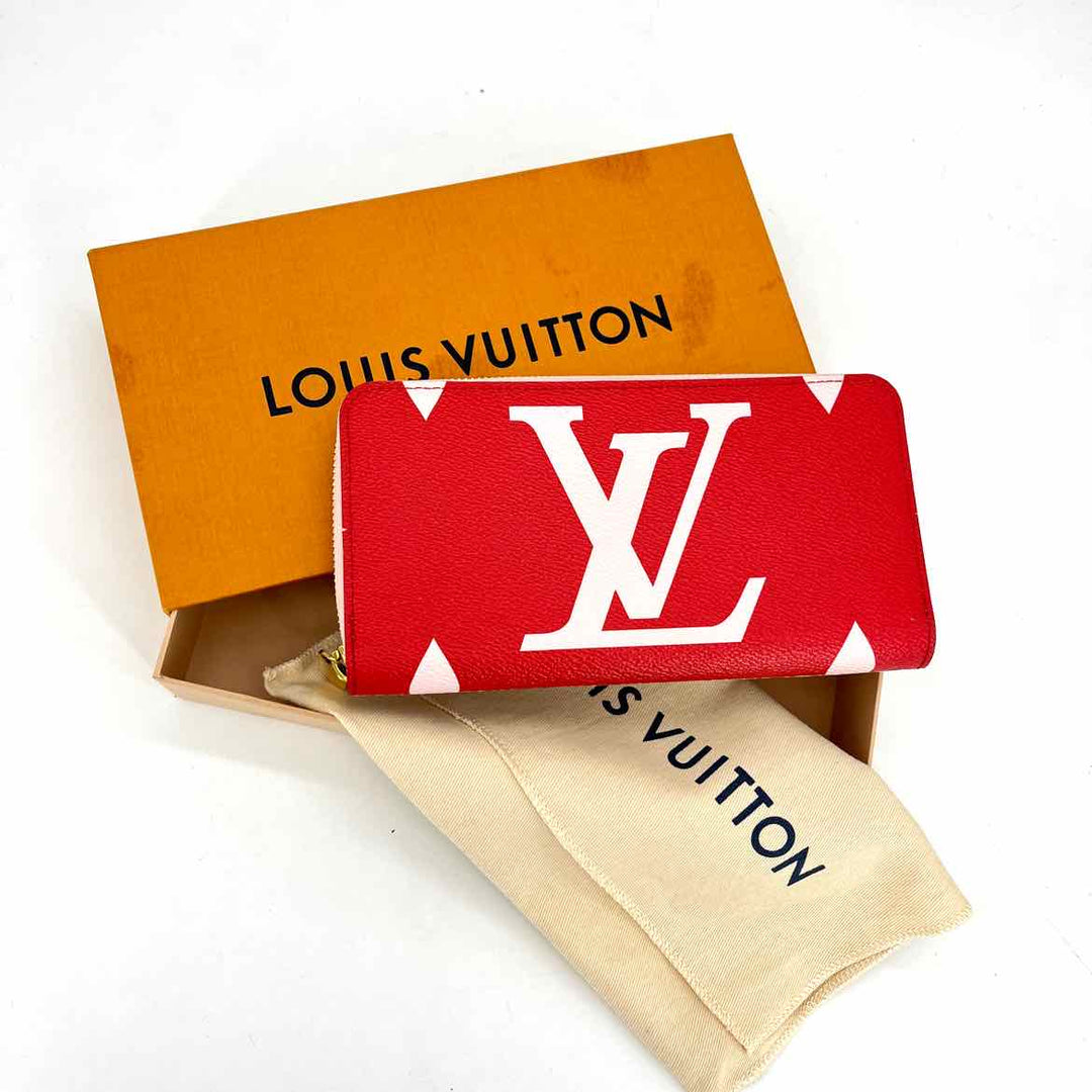 Louis Vuitton Luxury - Wallet