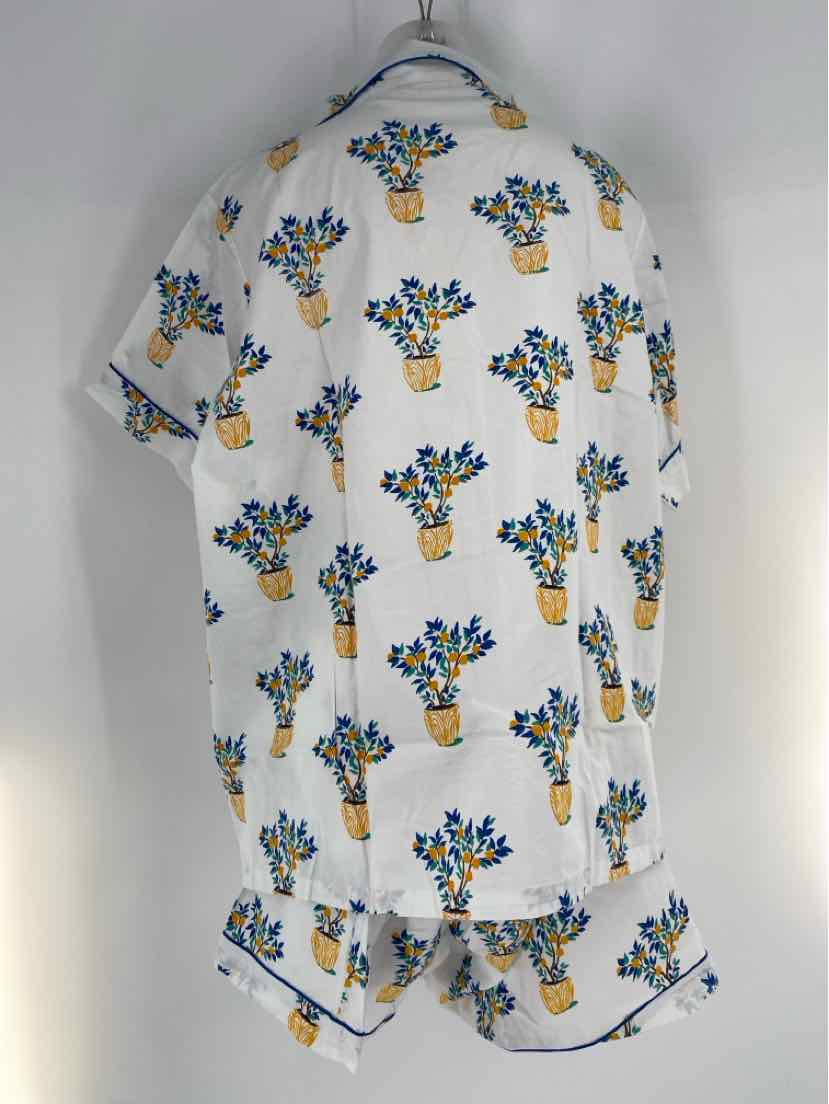 Size 4X White Print Pajamas