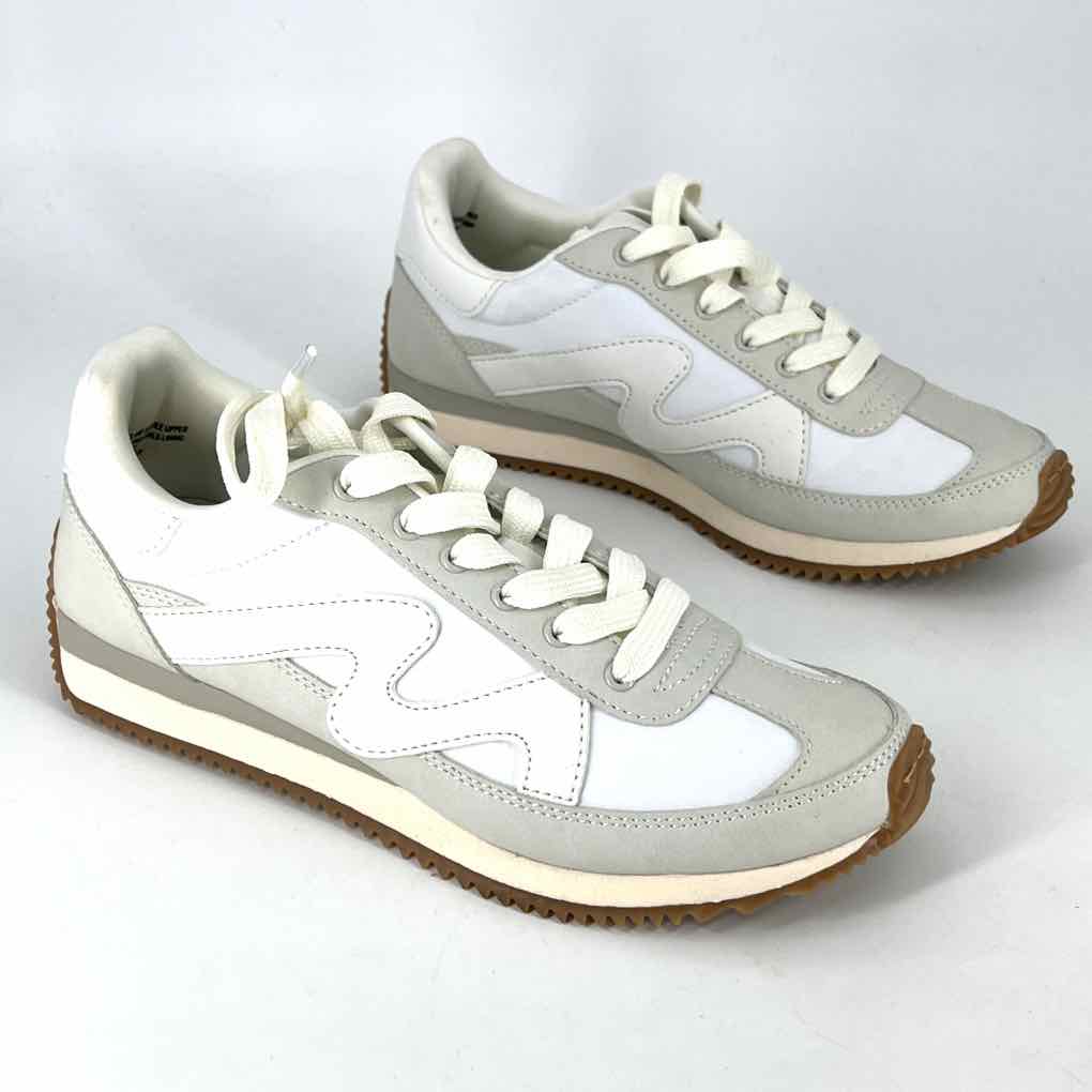 Shoe Size 6 UNIVERSAL THREAD White Faux Leather Nylon Sneakers