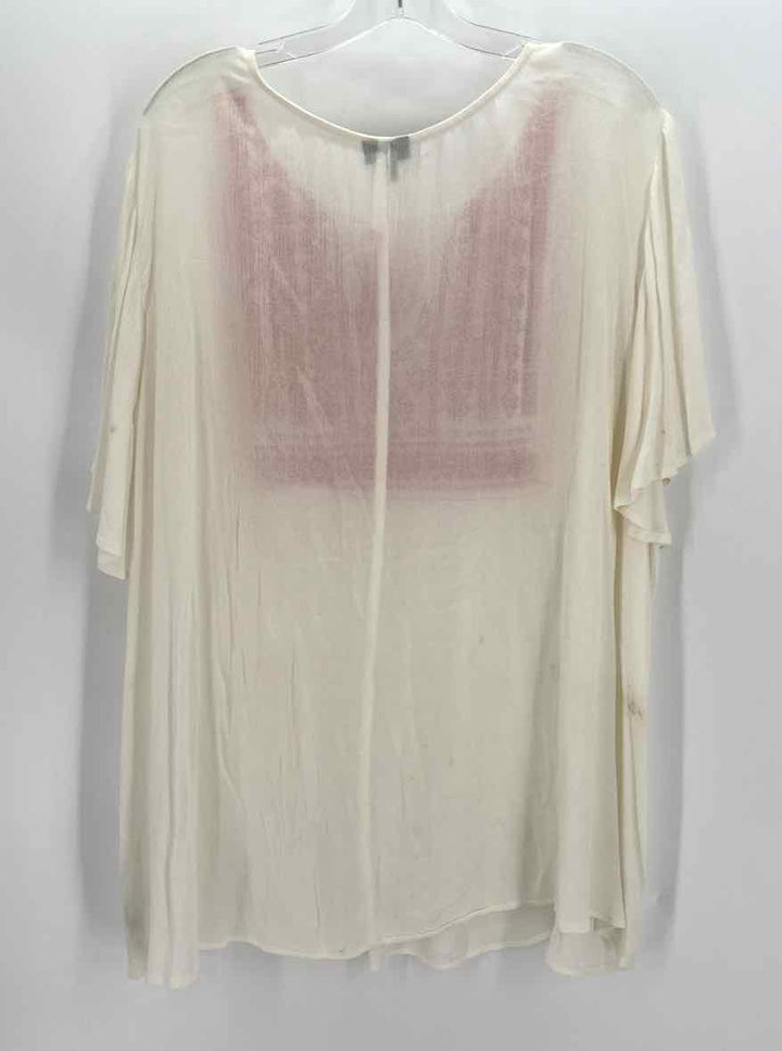 Size 3 Torrid White Shirt