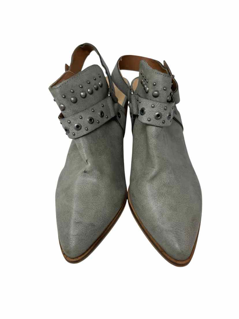 Shoe Size 9 Olive Pumps