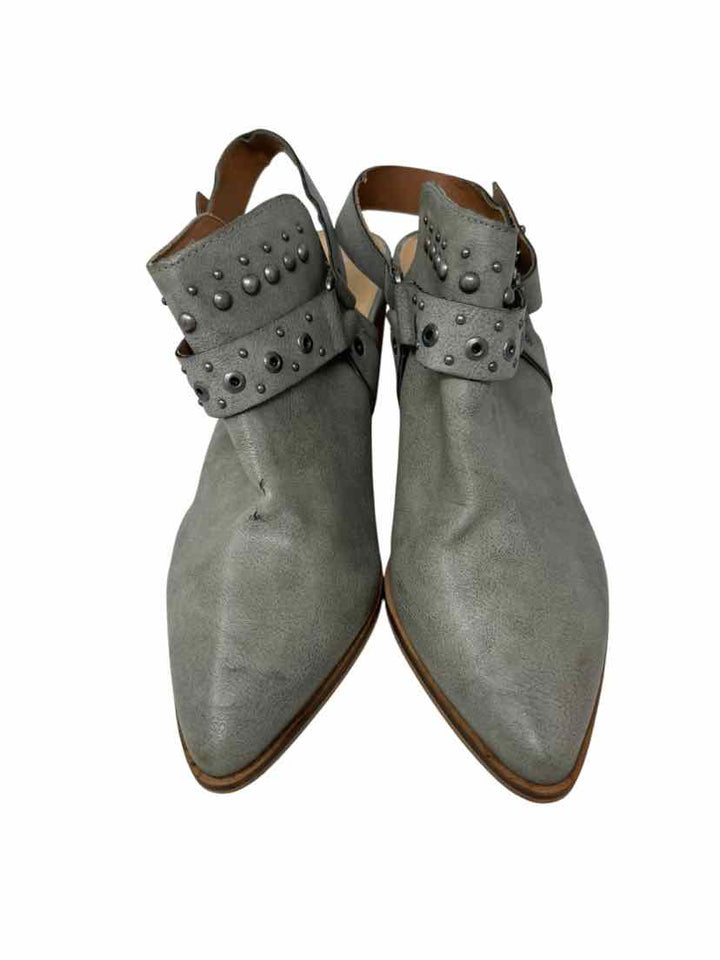 Shoe Size 9 Olive Pumps