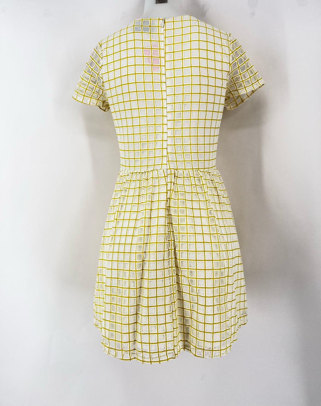 Size M Yellow Dress