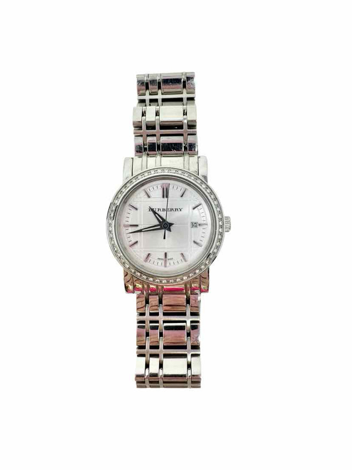 Burberry Luxury - Brooch
