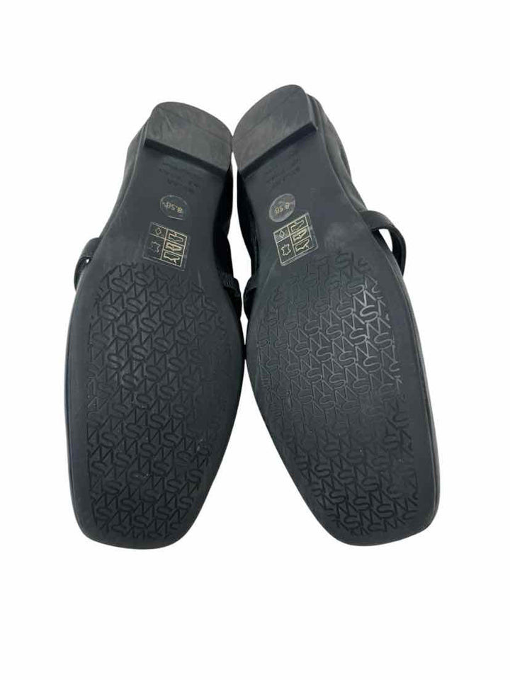 Shoe Size 8.5 Stuart Weitzman Black Flats