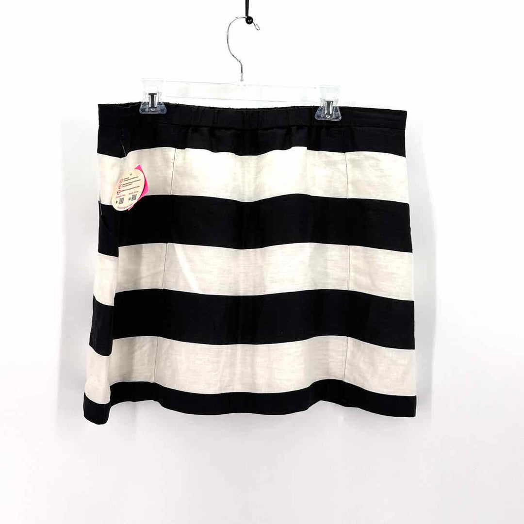 Size XL CROWN & IVY White Skirt