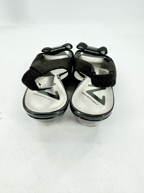 Shoe Size 7 Anne Klein Black Flats