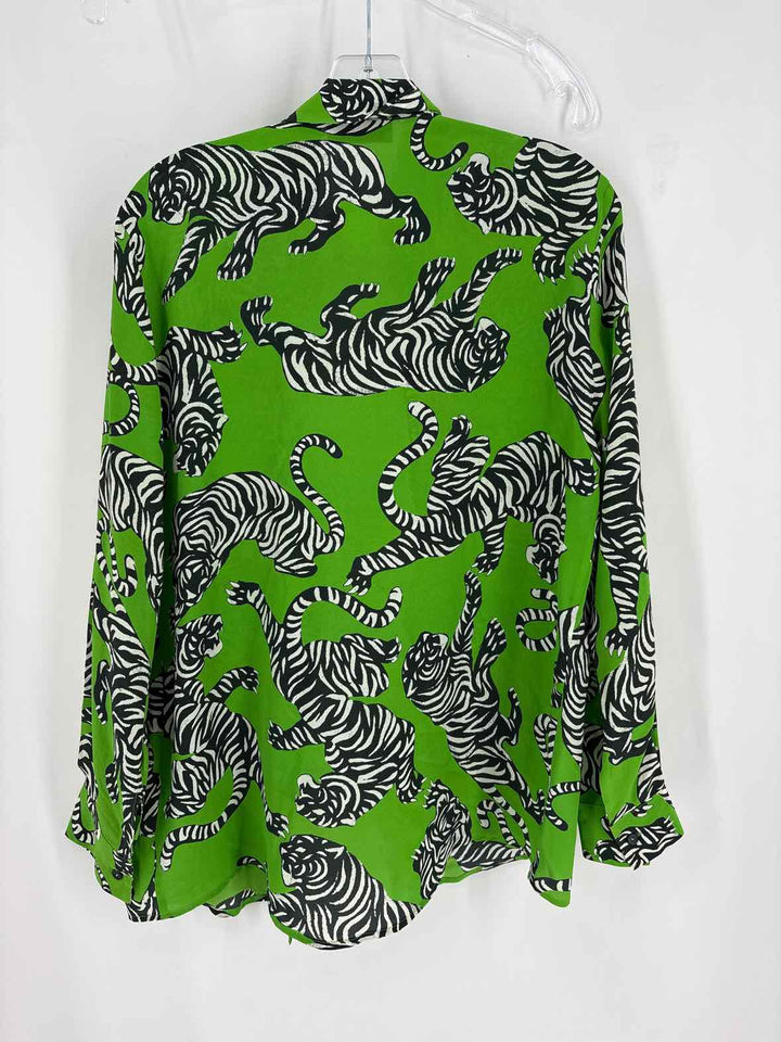 Size M Green Print Shirt
