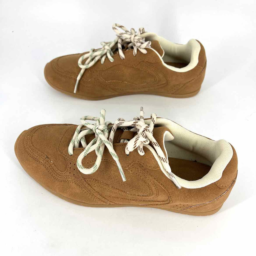 Shoe Size 7.5 TIME AND TRUE Tan Sneakers