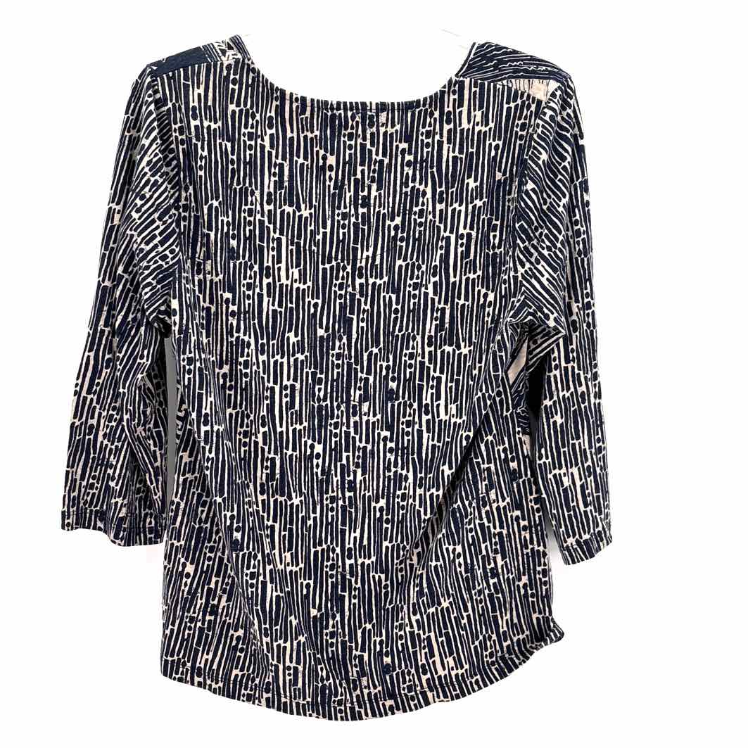 Size L Chico's Navy Shirt