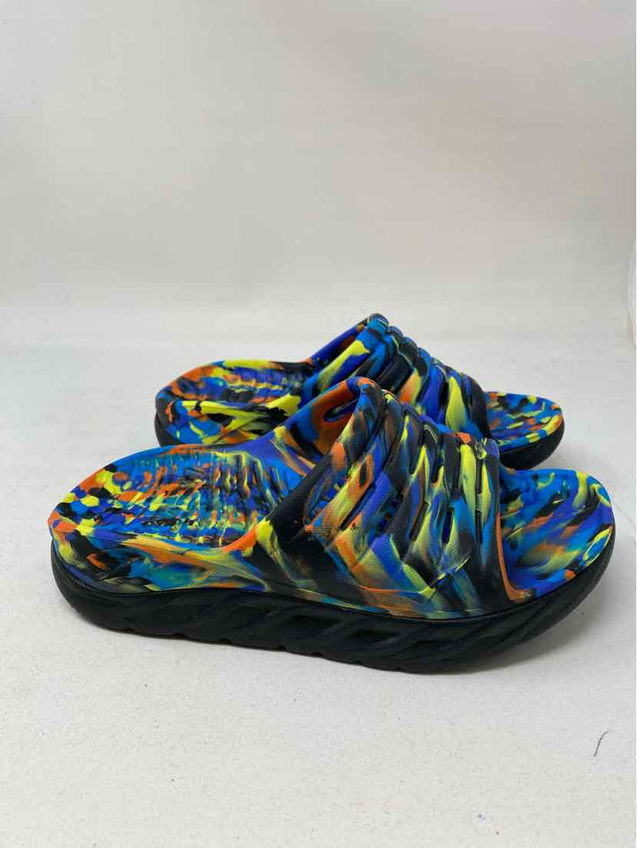Shoe Size 6 HOKA Blue Print Sandals