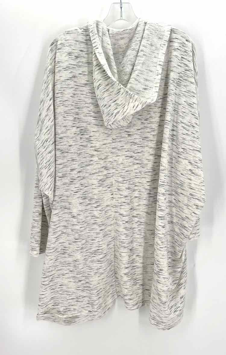 Size 14/16 LIVI Cream Knit Cardigan