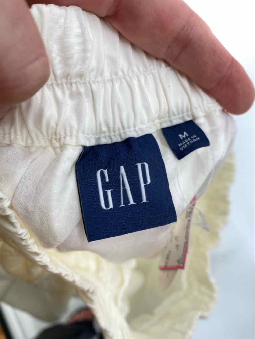 Size M GAP Cream Skirt