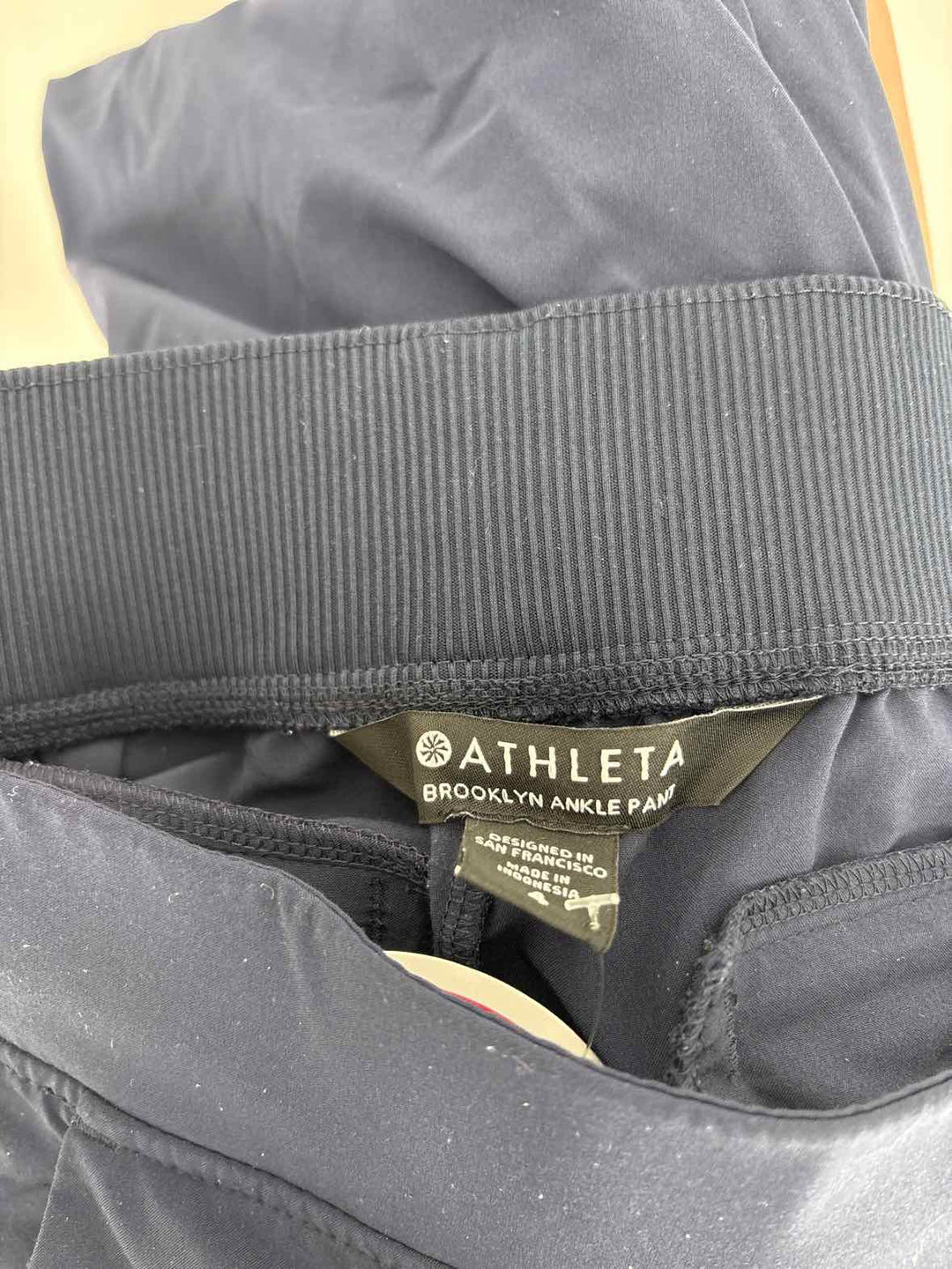 Size 4 Athleta Navy Pants