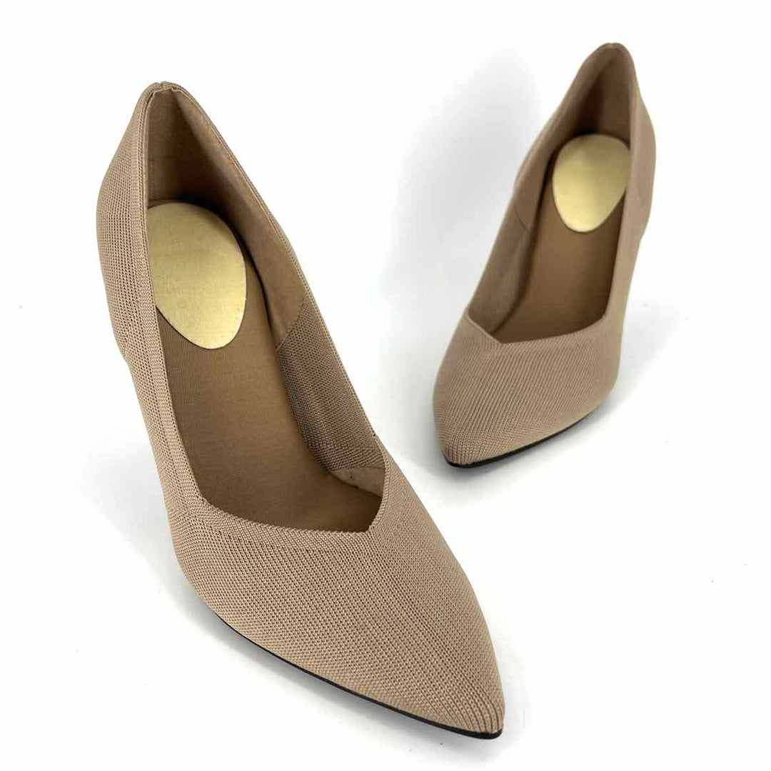 Shoe Size 8 MIA Nude Pumps