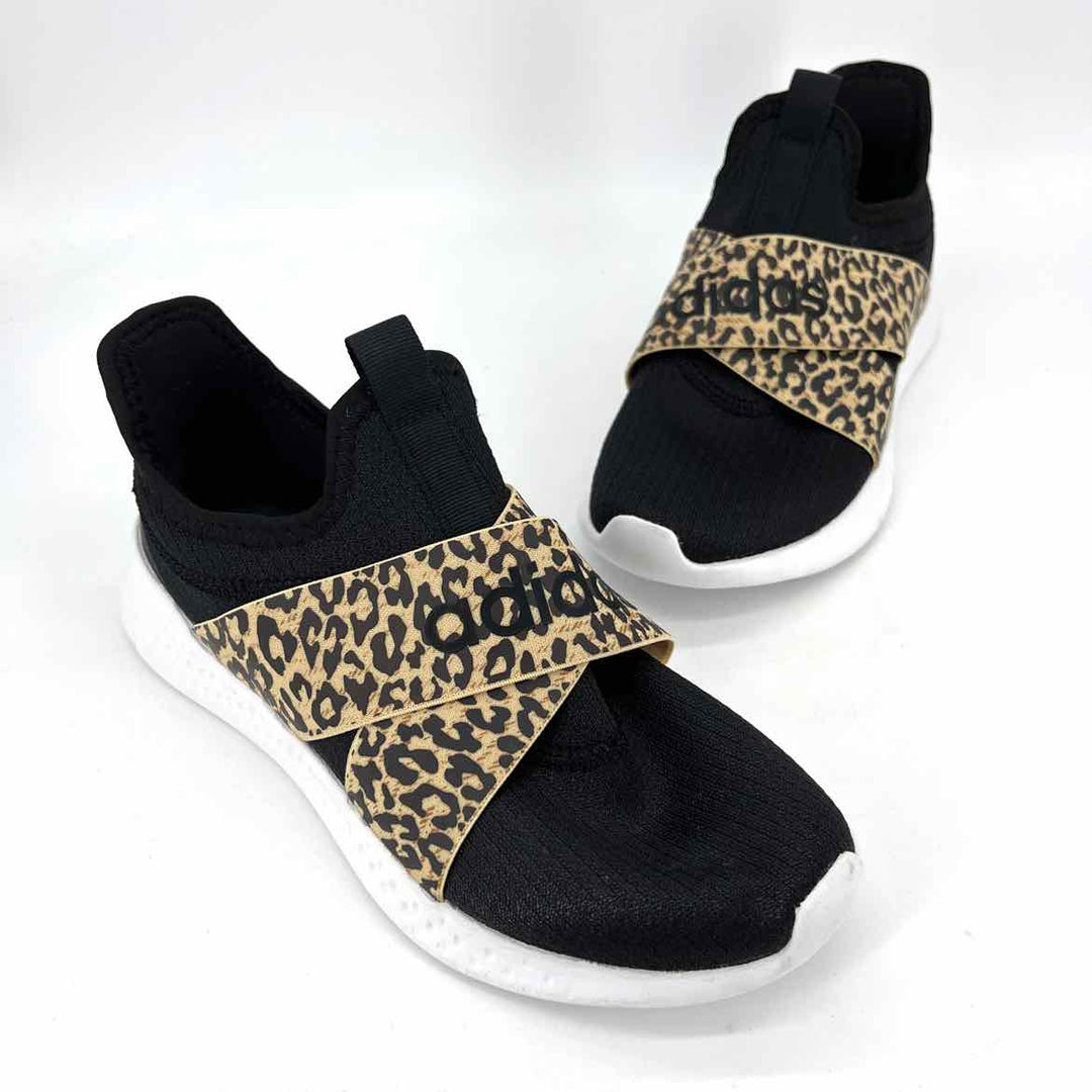 Shoe Size 6 Adidas Multi-Color Knit Sandals