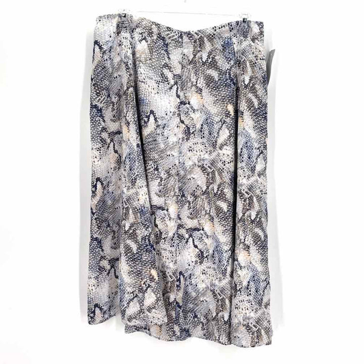 Size 10 White House Black Market White Print Skirt