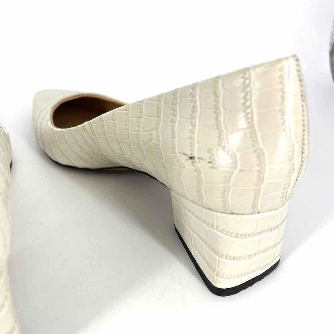 Shoe Size 7 FRANCO SARTO Ivory Pumps