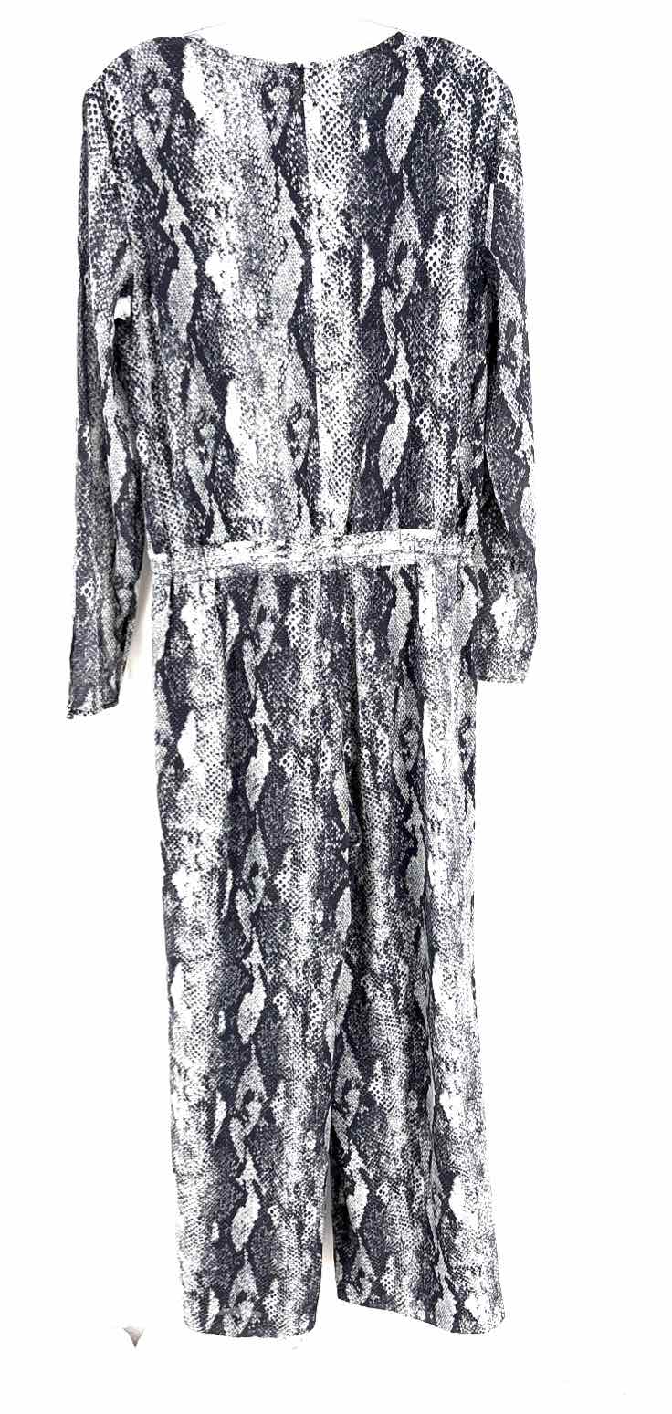Size 8 ST JOHN Navy Print Romper