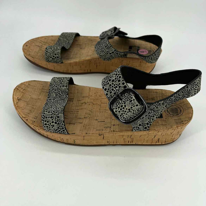 Shoe Size 9 FITFLOP Black Sandals