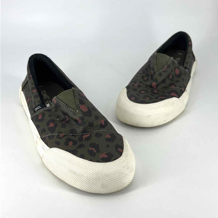 Shoe Size 8 Toms Olive Canvas Flats
