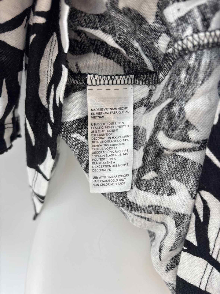 Size M Chico's Black Shirt