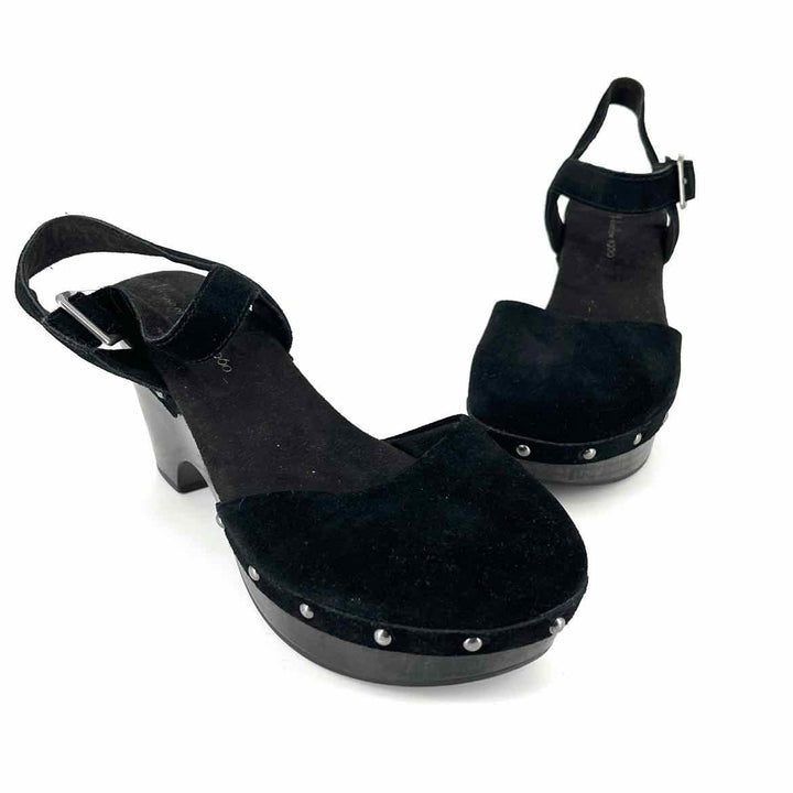 Shoe Size 9 HOUSE OF HARLOW Black Suede Pumps