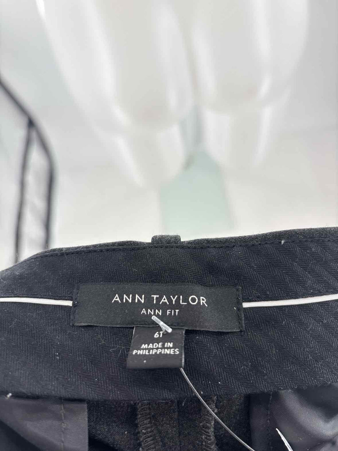 Size 6 Ann Taylor Gray Pants